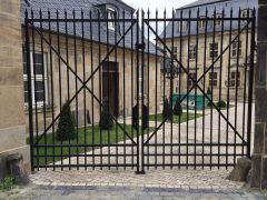 Schmiedeeiserne Toranlage